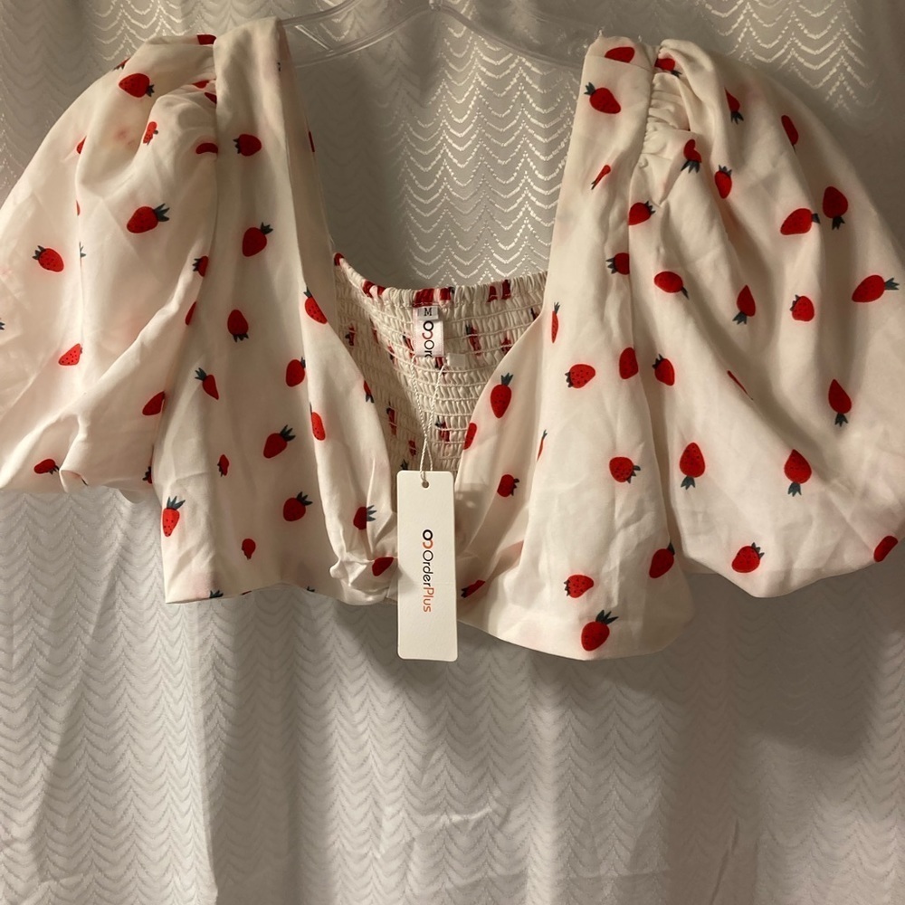 Chic White and Red Floral Skirt Set - Picture 4 of 10